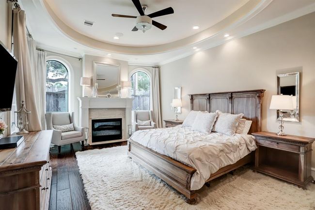 Primary bedroom suite. | Image 18