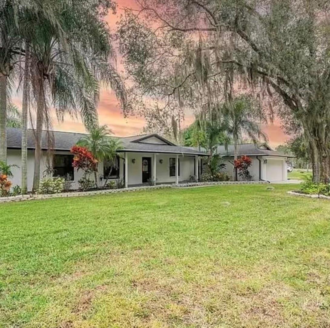 Residential Lease in LUTZ