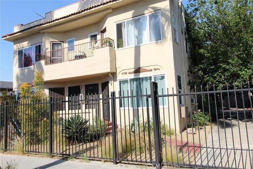 b-7024 Middleton St, Huntington Park, CA, 90255 | Card Image