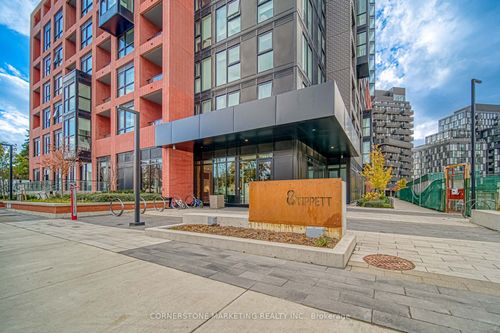 102-8 Tippett Rd, Toronto, ON, M3H0E7 | Card Image