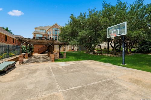 13126 Spring Run, Helotes, TX, 78023-4567 | Card Image