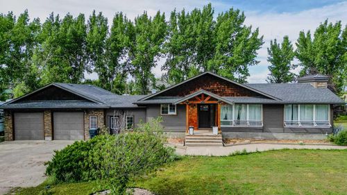 618 2 St, Stirling, AB, T0K2E0 | Card Image