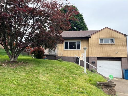 19 Hallmark Dr, Pittsburgh, PA, 15235-2212 | Card Image