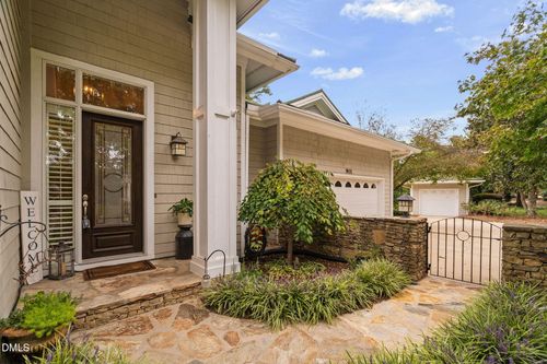 901 Crabtree Crossing Pkwy, Morrisville, NC, 27560-7574 | Card Image