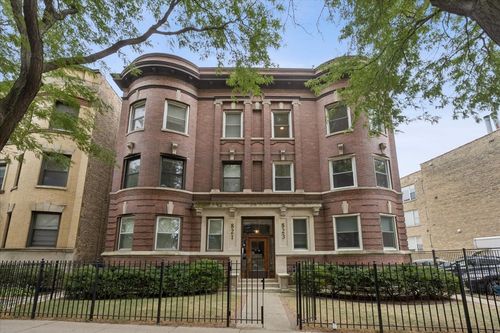3-823 W Belle Plaine Ave, Chicago, IL, 60613-2132 | Card Image