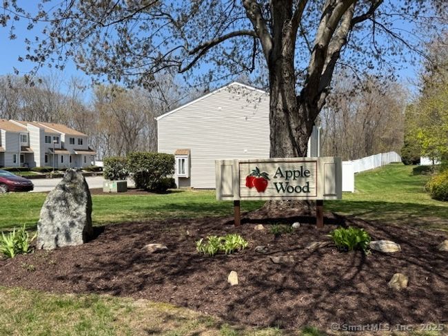 31 Cortland Pl, Condo with 2 bedrooms, 2 bathrooms and null parking in Ansonia CT | Image 21