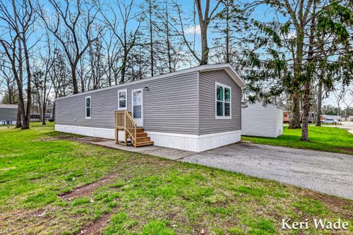 2310 Cherry Rd, Twin Lake, MI, 49457-9262 | Card Image