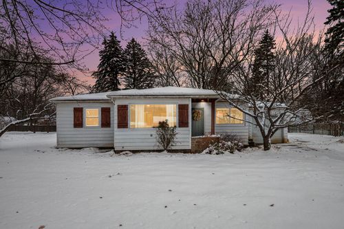 3815 Auburn Ave Ne, Grand Rapids, MI, 49525-2239 | Card Image