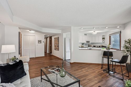 apt-402-121 Washington Ave S, Minneapolis, MN, 55401-2124 | Card Image