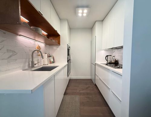 102-985 W 10th Ave, Vancouver, BC, V5Z1L9 | Card Image