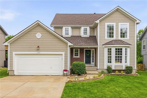 12183 S Troost St, Olathe, KS, 66061-5606 | Card Image