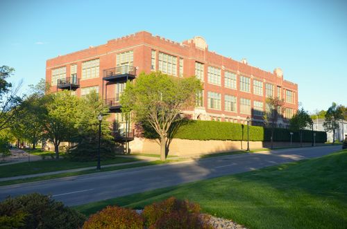 102-523 East Ave, Red Wing, MN, 55066-2857 | Card Image