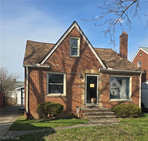 6514 Hampstead Ave, Parma, OH, 44129-3731 | Card Image