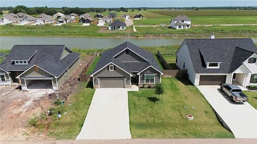 424 Brazos Bnd, Somerville, TX, 77879-1157 | Card Image