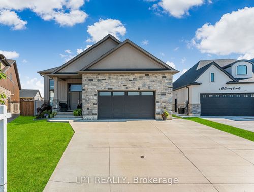 3 Delicious Crt, Thorold, ON, L2V0J8 | Card Image