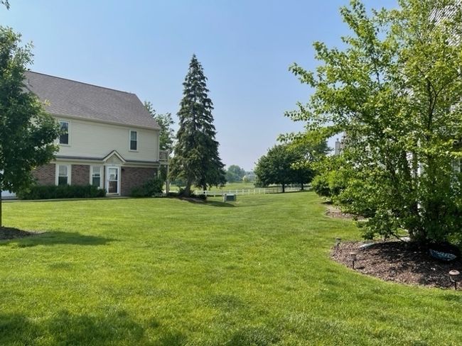 5 - 304 University Ln, Townhouse with 2 bedrooms, 1 bathrooms and 1 parking in Elk Grove Village IL | Image 26