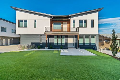 7033 S 300 E, Midvale, UT, 84047-1654 | Card Image