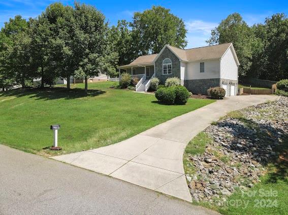 Olympia Dr, Mooresville, NC 28117