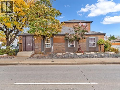2828 Howard Ave, Windsor, ON, N8X3Y3 | Card Image