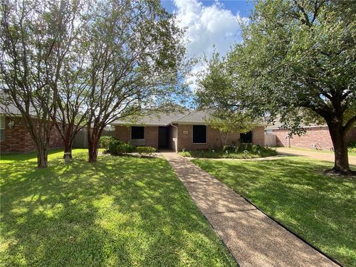 306 Landsburg Lane, College Station, TX, 77845 | Card Image