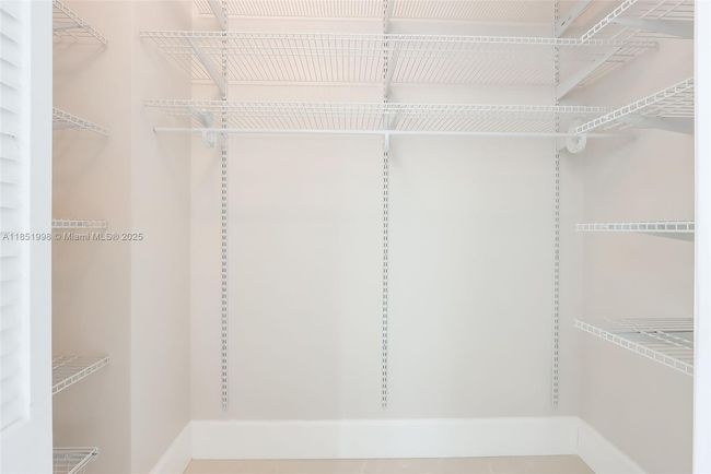 APT-1710 - 9055 Sw 73 Rd Ct, Condo with 2 bedrooms, 2 bathrooms and null parking in Pinecrest FL | Image 17