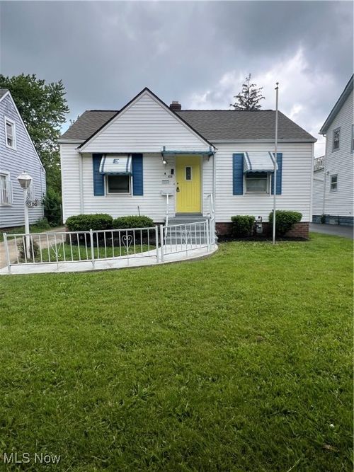 4500 Glenview Road, Warrensville Heights, OH, 44128 | Card Image