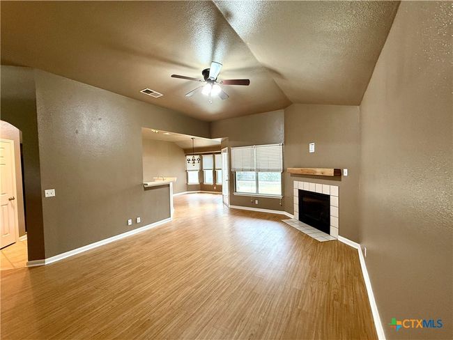 213 Summerside Ave, House other with 3 bedrooms, 2 bathrooms and null parking in Lockhart TX | Image 16