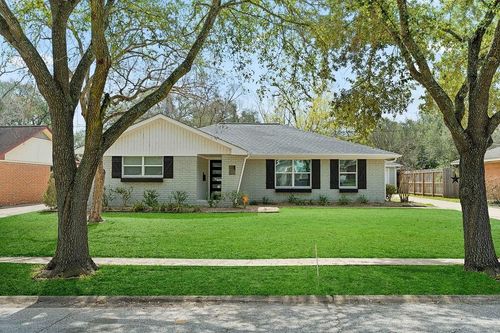 5515 Warm Springs Rd, Houston, TX, 77035-2637 | Card Image
