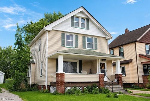 2027 Bunts Rd, Lakewood, OH, 44107-6101 | Card Image