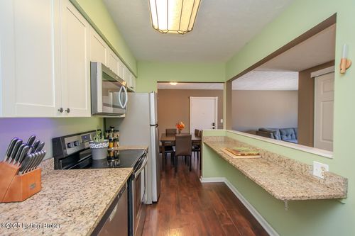 apt-53-7006 Wildwood Cir, Louisville, KY, 40291-1773 | Card Image