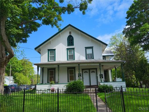 612 W Seneca Tpke, Syracuse, NY, 13207-2623 | Card Image