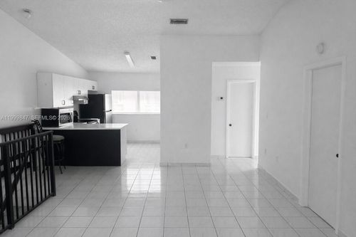 202-7891 W 29th Way, Hialeah, FL, 33018-5123 | Card Image