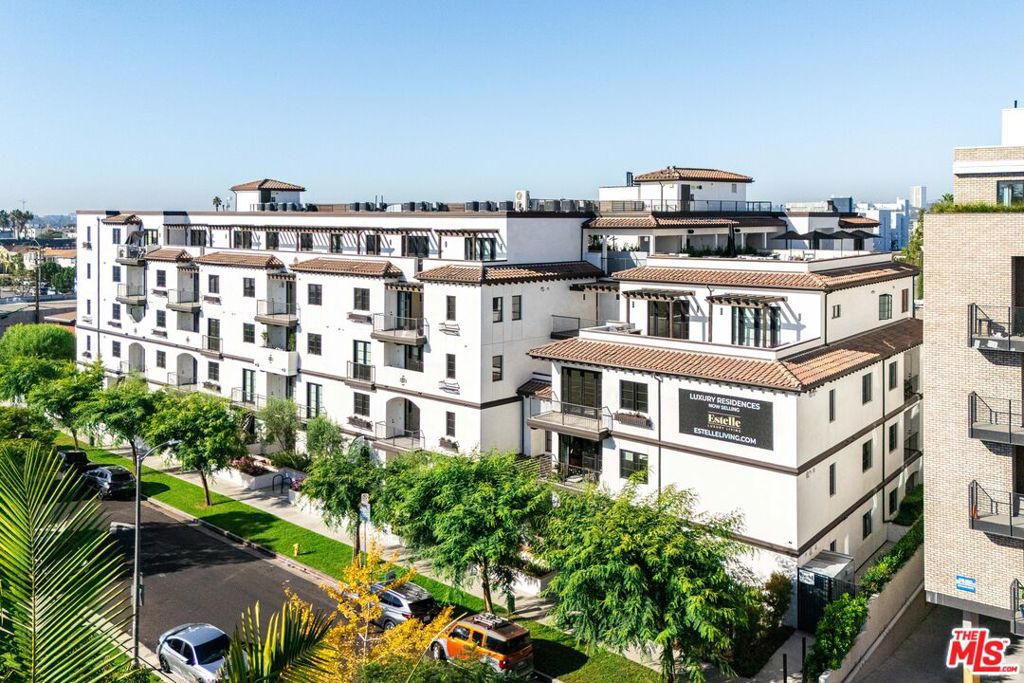 Residential Lease in Los Angeles 2