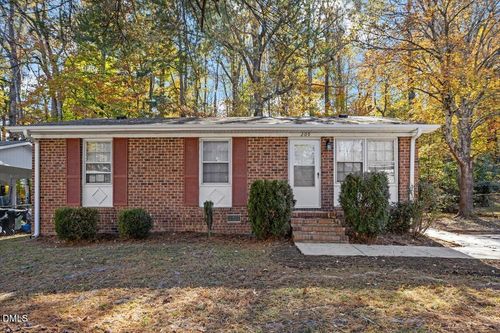 209 W Westbury Dr, Oxford, NC, 27565-2550 | Card Image