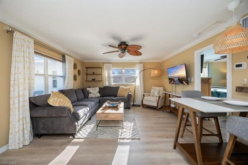 apt-24-780 10th Ave, NAPLES, FL, 34102-7335 | Card Image