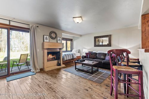 3913-4450 Berry Dr, Wilson, WY, 83014 | Card Image
