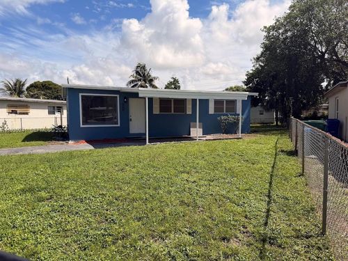 318 Nw 30th Ter, Fort Lauderdale, FL, 33311-8434 | Card Image