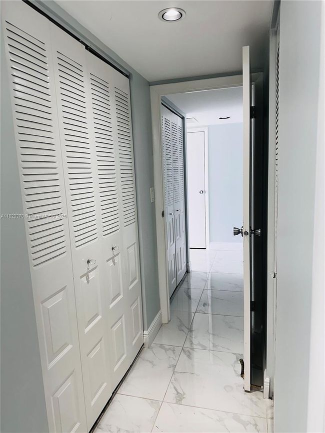 APT-2601 - 20335 W Country Club Dr, Condo with 1 bedrooms, 2 bathrooms and null parking in Aventura FL | Image 10