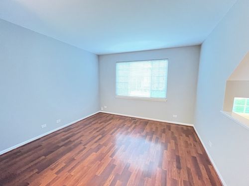 2009 Concord Dr, McHenry, IL, 60050-8324 | Card Image