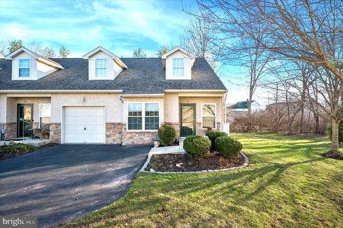 13-13 Stuart Dr, Norristown, PA, 19401-6510 | Card Image