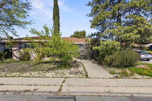 1581 Valley View Drive, Yuba City, CA, 95993 | Card Image