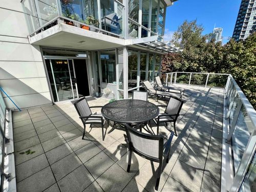 307-638 Beach Cres, Vancouver, BC, V6Z3H4 | Card Image