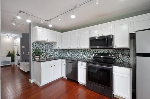 9465 Jewel Ln N, Maple Grove, MN, 55311-1406 | Card Image