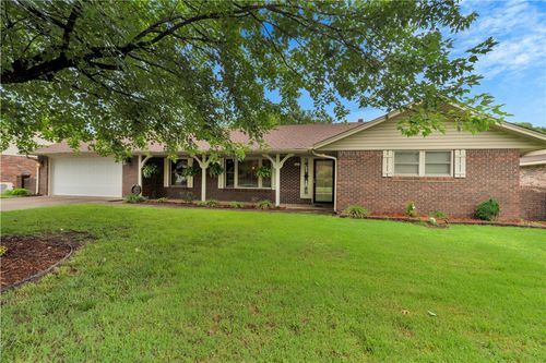 207 Angela St, Springdale, AR, 72762-3806 | Card Image