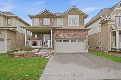633 Winston Rd, Grimsby, ON, L3M0H4 | Card Image