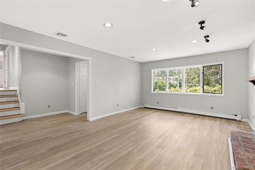 336 Dix Hills Rd, Dix Hills, NY, 11746-7825 | Card Image