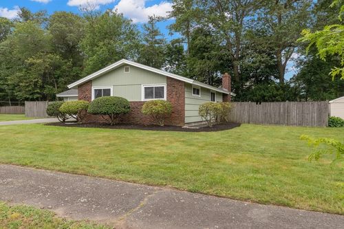 3 Mark Rd, Beverly, MA, 01915-1820 | Card Image