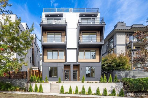 a-506 Ward Street, Seattle, WA, 98109 | Card Image