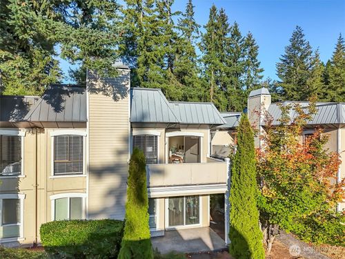 apt-q7-10218 Ne 16th St, Bellevue, WA, 98004-3645 | Card Image