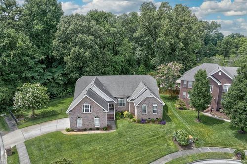 1104 Arabian Arch, Chesapeake, VA, 23322-6940 | Card Image